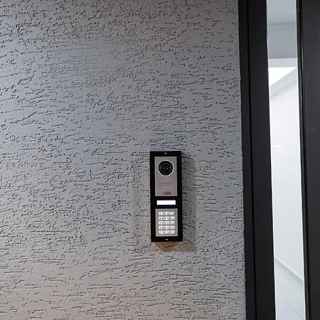 Ayayorgi 1-1 דירה